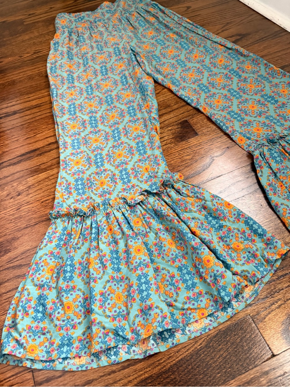 Natural Life Women’s Boho Ruffle Bell Bottom Pants Size Small - Picture 6 of 7